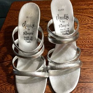Amalfi by Rangoni  Silver Sandels size 6.5, Made in Italy